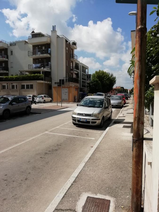 Appartamento A Due Passi Civitanova Marche Buitenkant foto